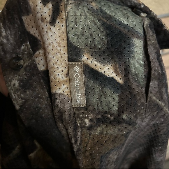 Columbia Men’s Short Sleeve Button Down Camo Vented Hunting Shirt Size Medium - Picture 6 of 6